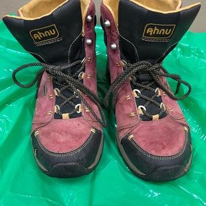 Women’s Ahnu hiking boots 8.5